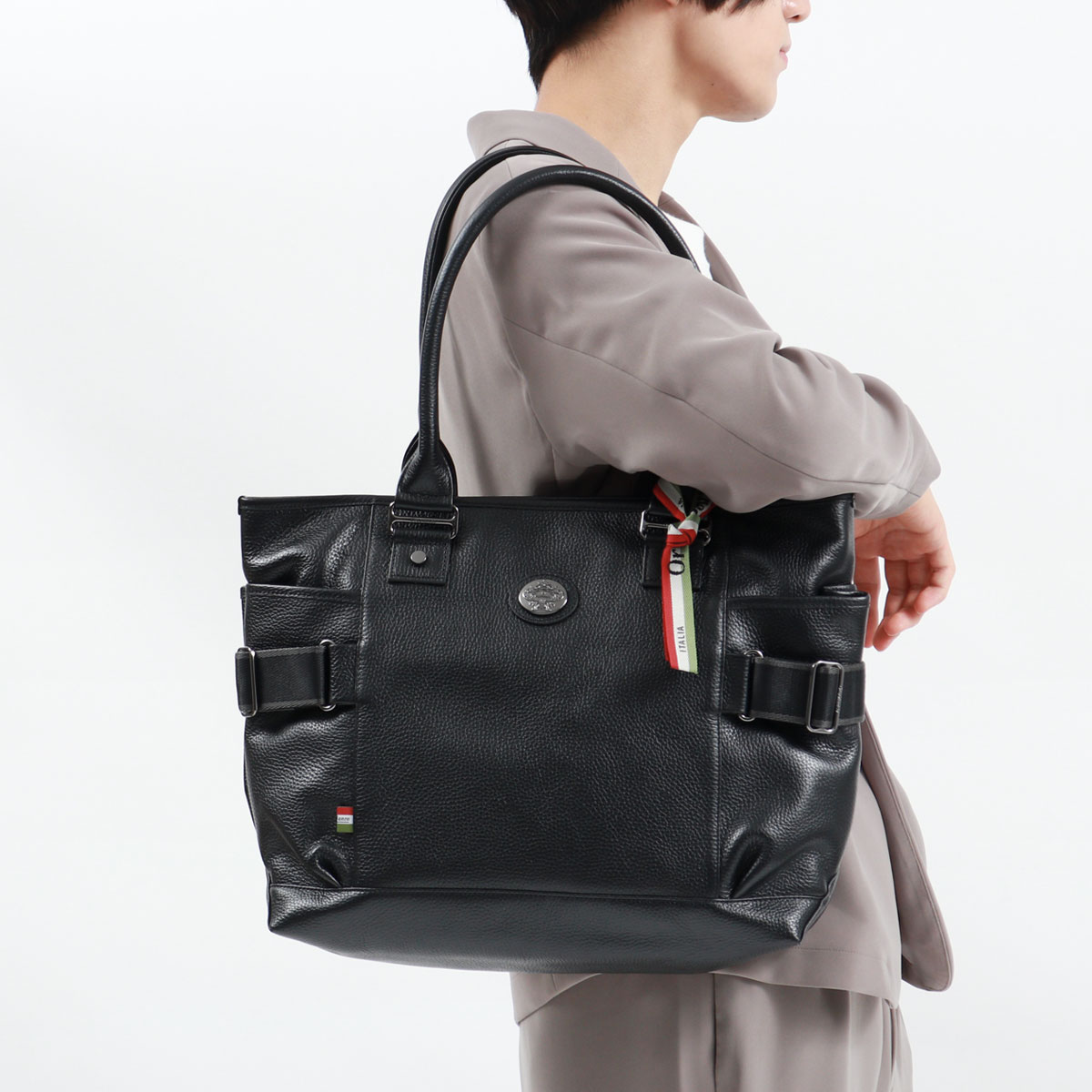 日本正規品】Orobianco オロビアンコ MUCCA トートバッグ 92473